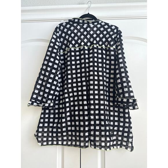 Ali Miles Sheer Black and White Checkered with Green Accents Collar Button Down - Picture 6 of 7